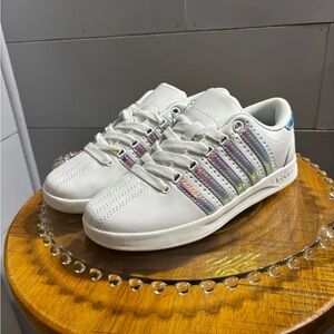 K-Swiss White and Pink Sneakers Classic Low-Top Design